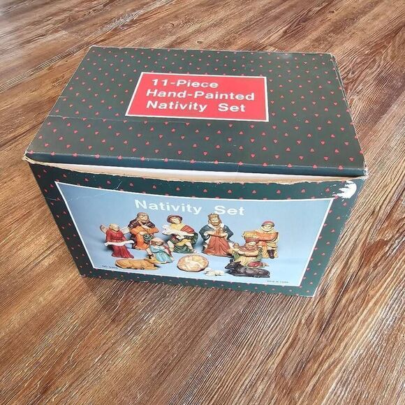 11 piece hand painted ceramic Nativity Scene Christmas Jesus - Picture 2 of 14